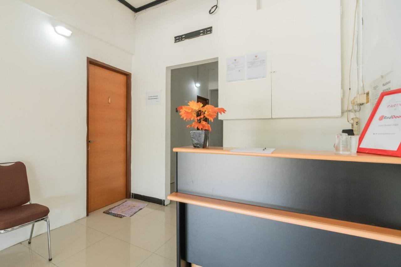 Hotel Reddoorz Near Terminal Bubulak Bogor Exteriér fotografie