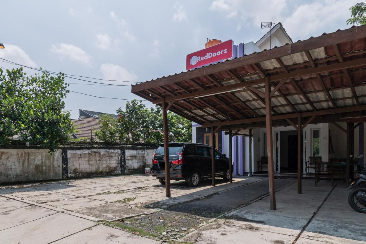 Hotel Reddoorz Near Terminal Bubulak Bogor Exteriér fotografie